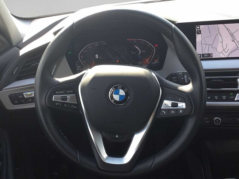 BMW 116 i ADVANATGE LED TEMPOMAT PDC SHZ DAB