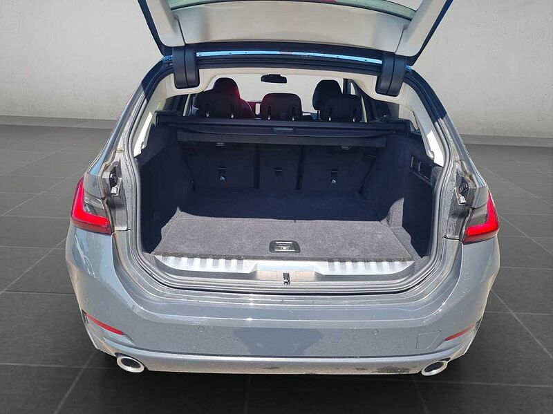 BMW 330 e xDrive DRIVING ASSIST KOMFORTZUG TEMPOMAT S