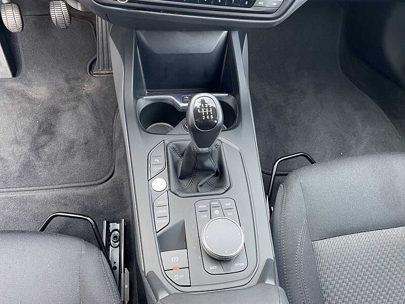 BMW 116 i ADVANTAGE LED VIRT COCK PROF TEMPOMAT PDC S