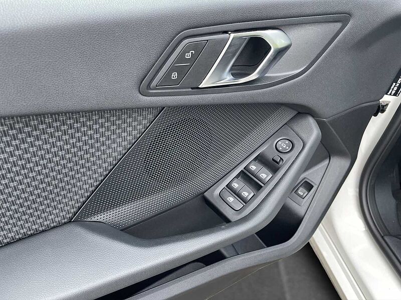 BMW 116 i ADVANTAGE LED VIRT COCK PROF TEMPOMAT PDC S