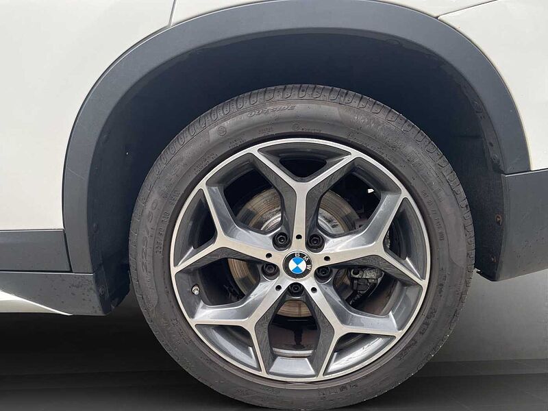 BMW X1 xDrive20d xLINE LED PDC TEMPOMAT