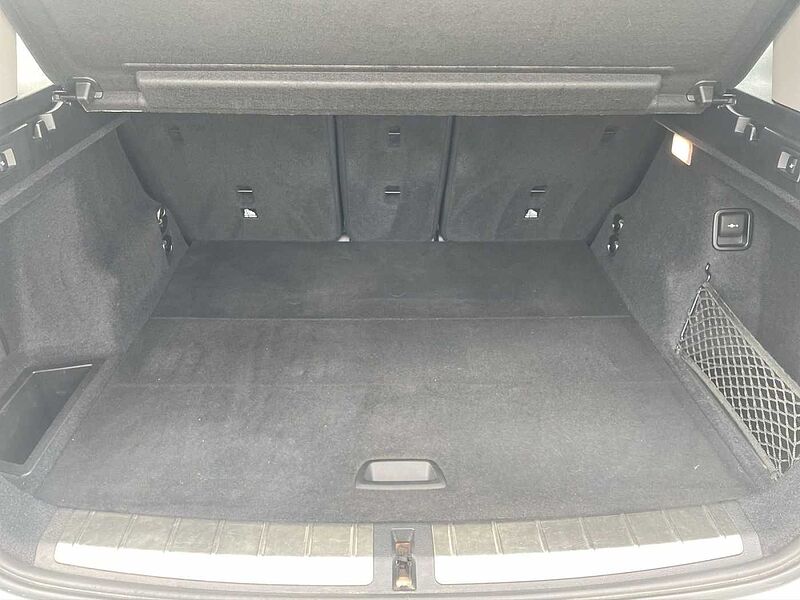 BMW X1 xDrive20d xLINE LED PDC TEMPOMAT