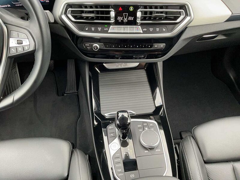 BMW X3 xDrive20d LED AHK RÜCKFAHR VIRT COCK PROF SHZ