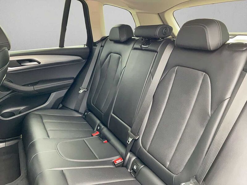 BMW X3 xDrive20d LED AHK RÜCKFAHR VIRT COCK PROF SHZ