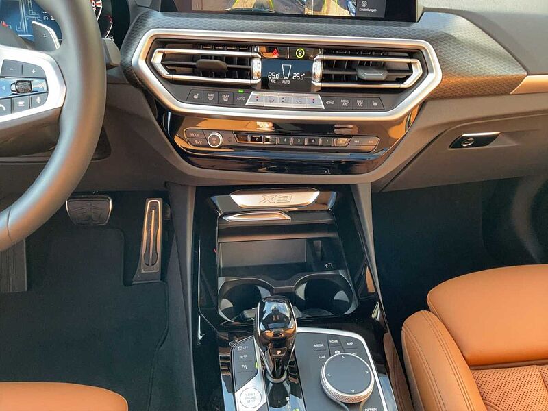 BMW X3 xDrive20d M SPORT LED HIFI PANO 360° KAMERA