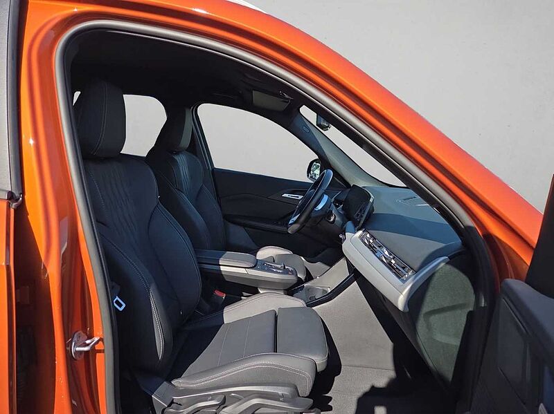 BMW X1 sDrive18i LED AHK RÜCKFAHR KOMFORTZUG SHZ DAB