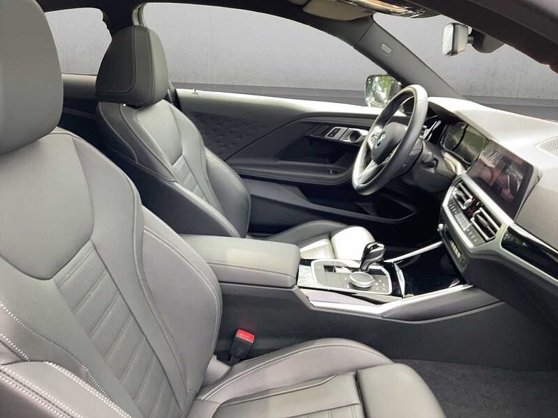 BMW 220 i COUPÈ M SPORT LED HIFI RÜCKFAHR KOMFORTZUG