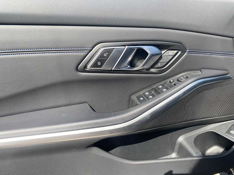 BMW 320 d M Sport Head-Up Display DAB LED RFK Schaltw
