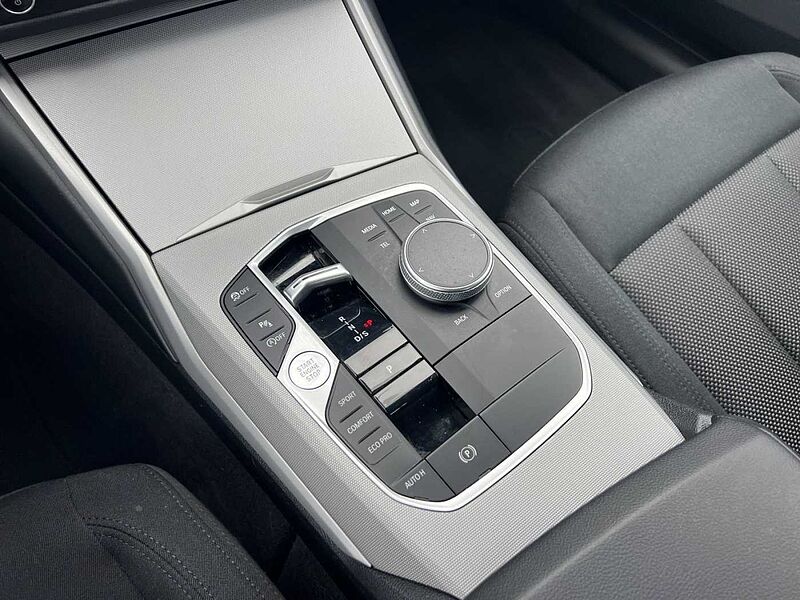 BMW 320 i LIMOUSINE TEMPOMAT SCHIEBEDACH DAB