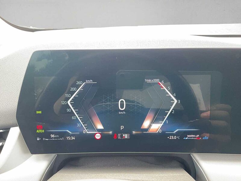 BMW 218 Active Tourer d ACTIVE TOURER AHK RÜCKFAHR DAB SHZ