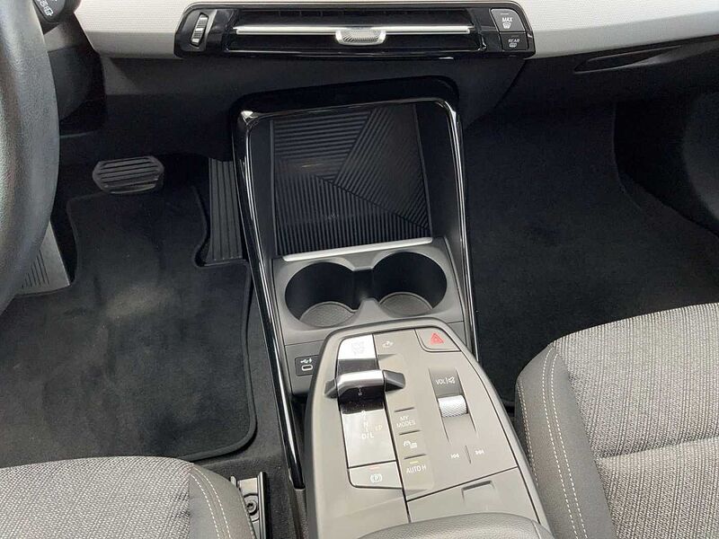 BMW 218 Active Tourer d ACTIVE TOURER AHK RÜCKFAHR DAB SHZ