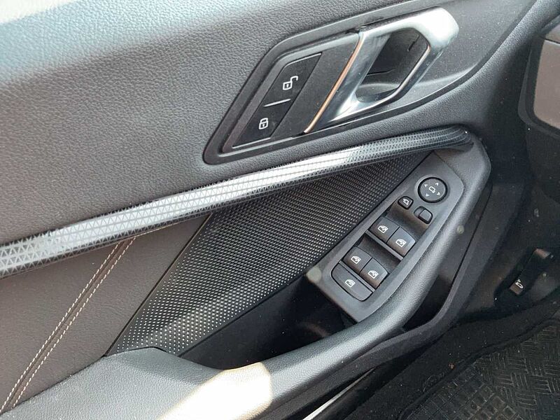 BMW 218 Gran Coupe i GRAN COUPÈ SPORT LINE LED HIFI KOMFORTZUG