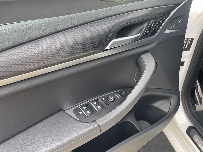 BMW X3 M40 d LASER HUD RÜCKFAHR KOMFORTZUG SHZ