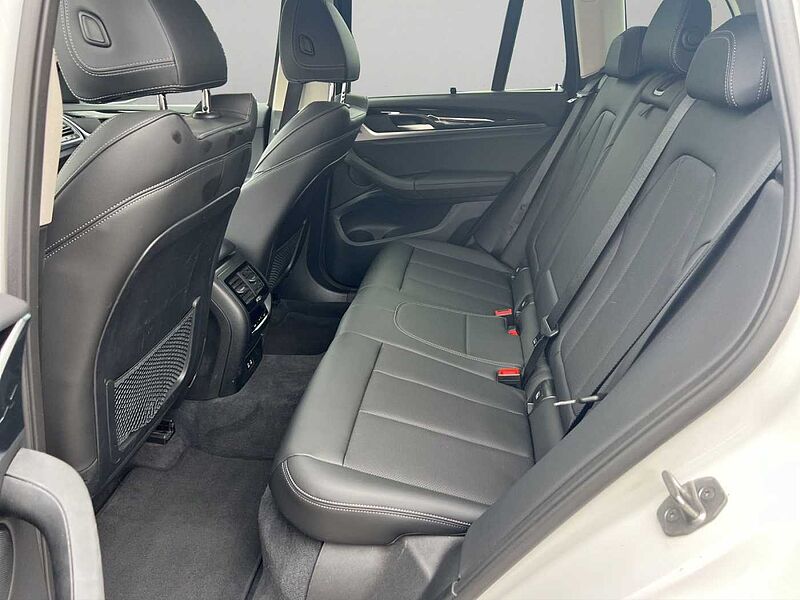 BMW X3 xDrive20d LED AHK RÜCKFAHR KOMFORTZUG SHZ DAB