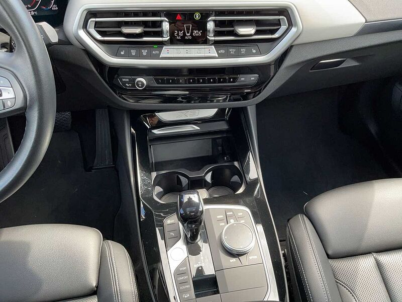 BMW X3 xDrive20d LED PANO RÜCKFAHR SHZ DAB WLAN