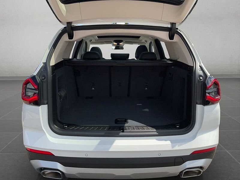 BMW X3 xDrive20d LED PANO RÜCKFAHR SHZ DAB WLAN