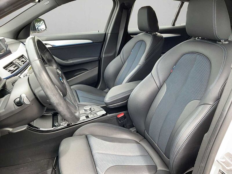 BMW X2 sDrive18i M SPORT LED NAVI TEMPOMAT PDC SHZ