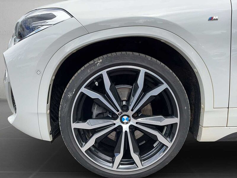 BMW X2 sDrive18i M SPORT LED NAVI TEMPOMAT PDC SHZ