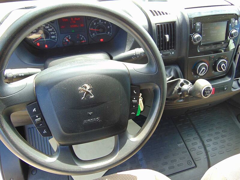 Peugeot Boxer 330 BlueHDi HDi L1H1 Avantage