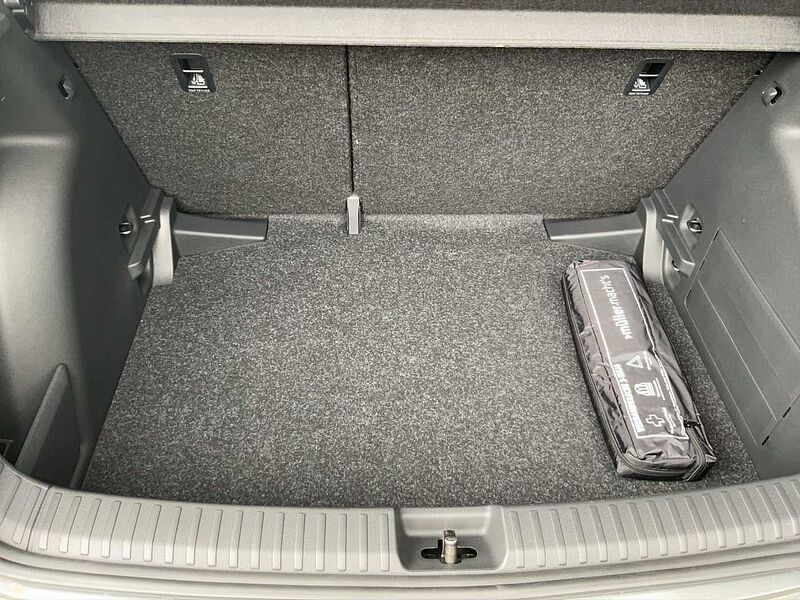 SKODA Fabia IV Drive 1.0 TSI DSG