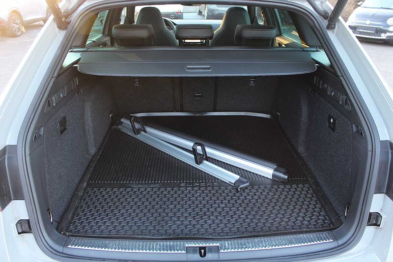 SKODA Superb Combi 2.0 TSI 4x4 DSG Sportline