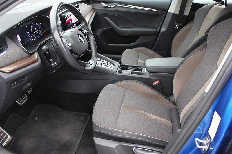 SKODA Octavia Combi 2.0 TDI DSG 4x4 Scout
