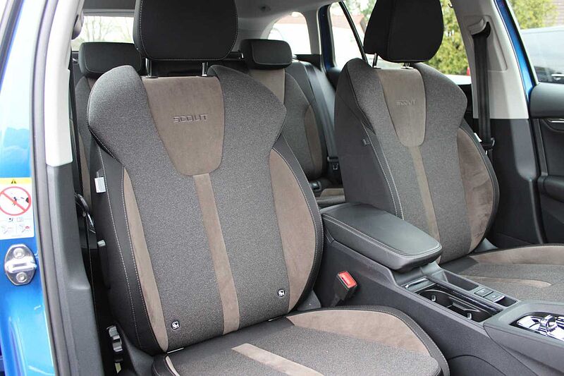 SKODA Octavia Combi 2.0 TDI DSG 4x4 Scout