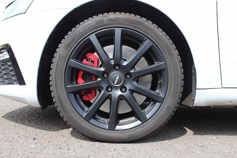 SKODA Octavia Combi 2.0 TSI DSG RS