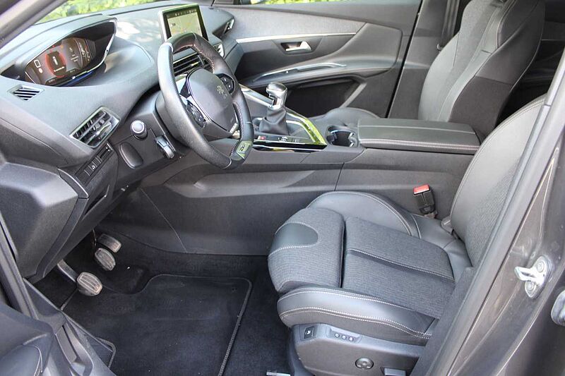 Peugeot 3008 PureTech 130 Allure inkl. GT-Line