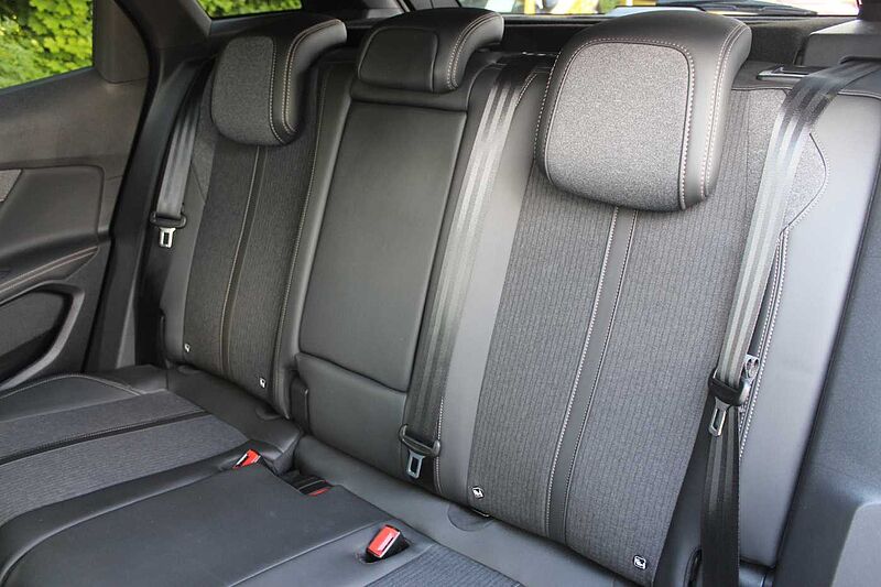 Peugeot 3008 PureTech 130 Allure inkl. GT-Line