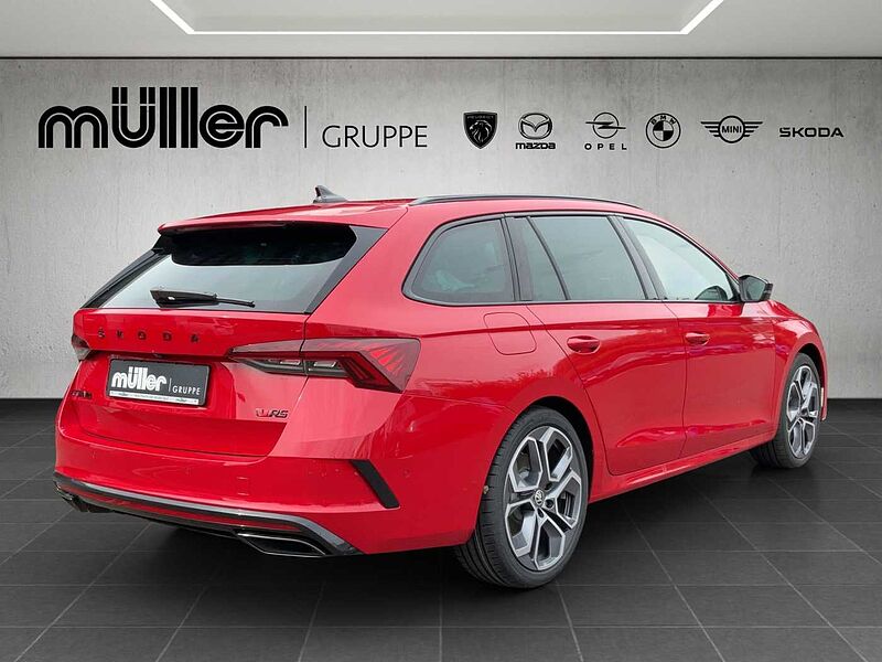SKODA Octavia Combi RS 2.0 TSI DSG PANO VORB AHK DIVERSE PAKETE
