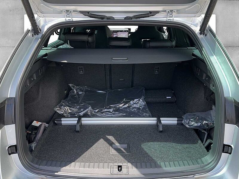 SKODA Octavia Combi 2.0 TDI DSG Sportline