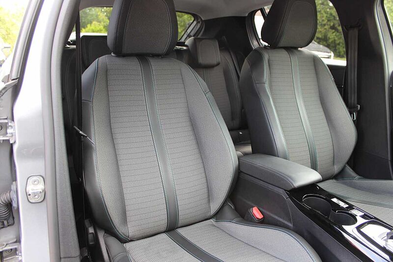 Peugeot 208 PureTech 100 EAT8 Allure
