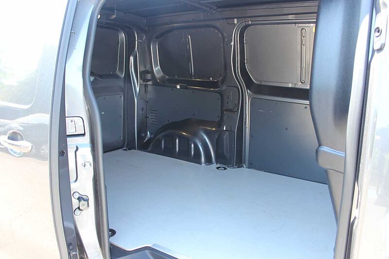 Peugeot Expert BlueHDi 180 2.0 L2 EAT8