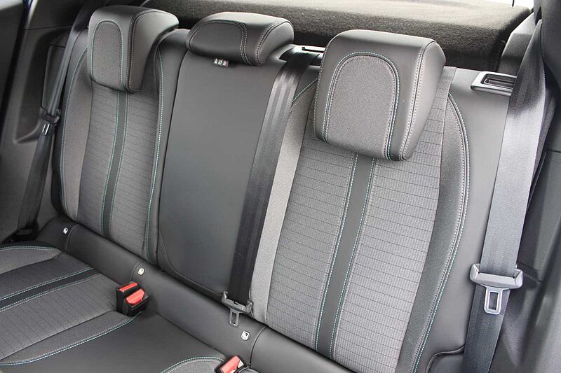 Peugeot 2008 Elektro Allure Pack