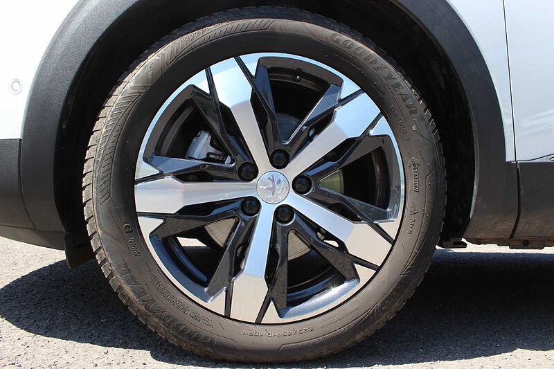 Peugeot 3008 PureTech 130 EAT8 Allure Pack