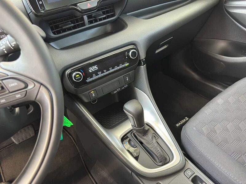 Mazda 2 Hybrid VVT-i 116 PS e-CVT FWD CENTRE
