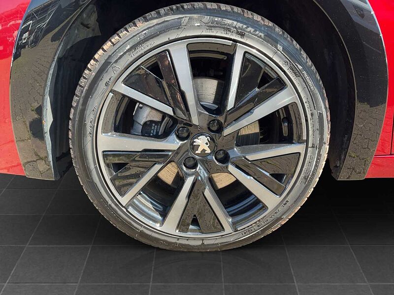 Peugeot 208 Elektro 136 GT+