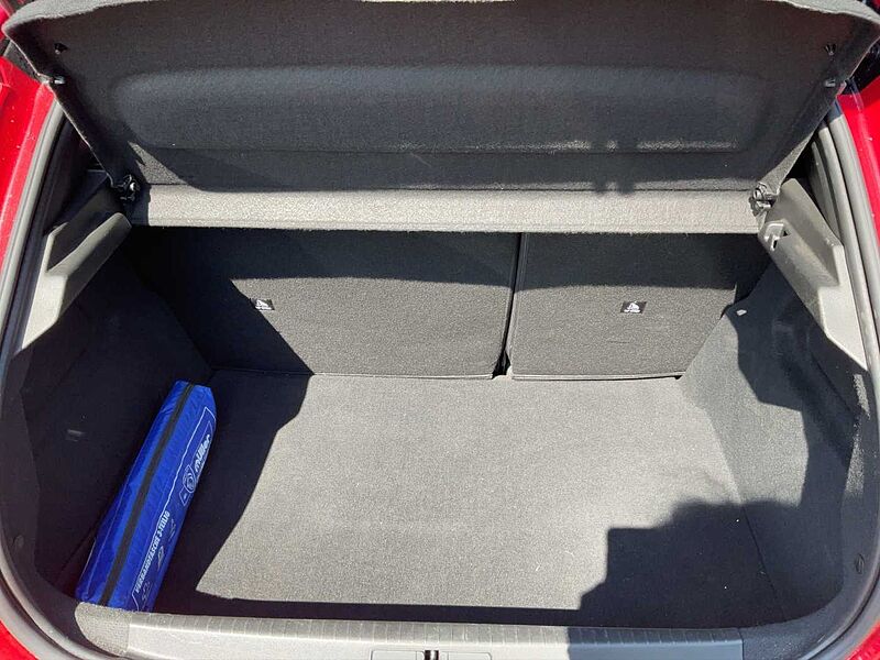Peugeot 208 Elektro 136 GT+