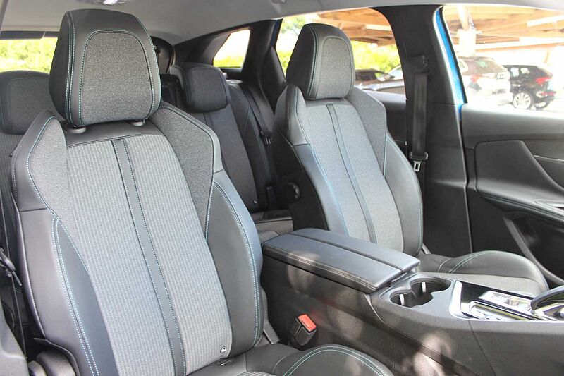 Peugeot 3008 Plug-in Hybrid 225 e-EAT8 Allure