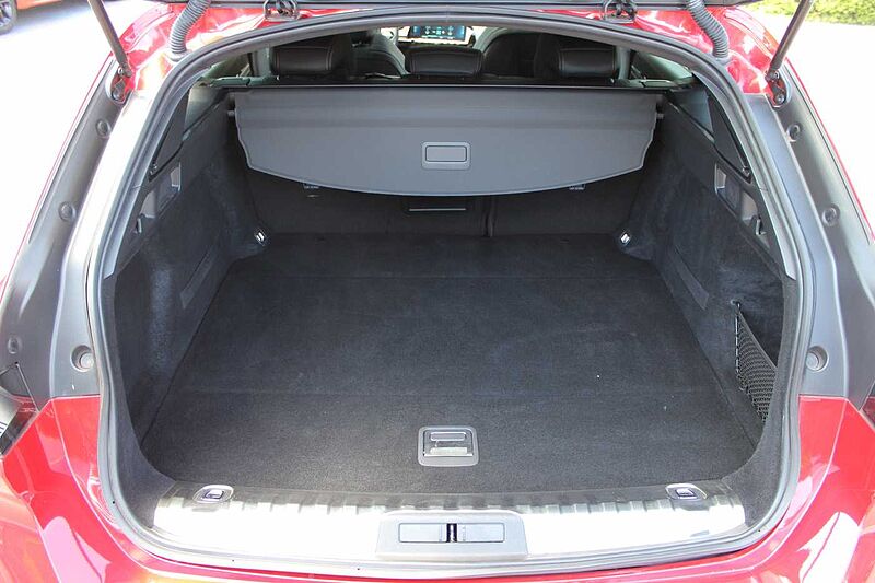 Peugeot 508 SW Plug-In Hybrid 225 e-EAT8 GT