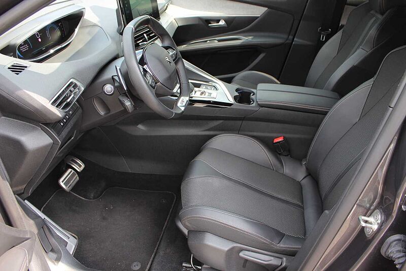 Peugeot 3008 Plug-in Hybrid 225 e-EAT8 GT