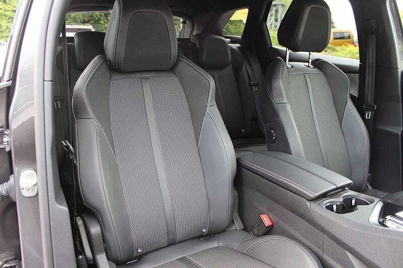 Peugeot 3008 Plug-in Hybrid 225 e-EAT8 GT