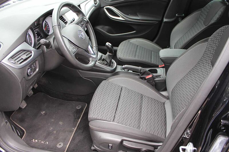 Opel Astra Sports Tourer 1.2 Turbo 120 Jahre
