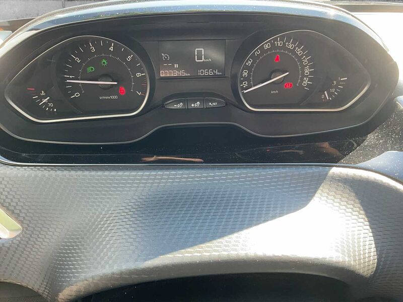 Peugeot 2008 PureTech 82 Active