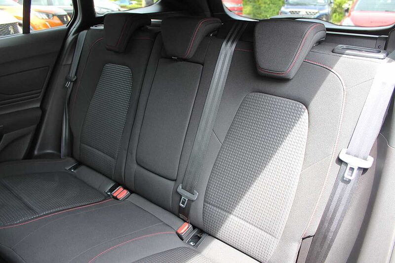 Ford Focus Kombi 1.0 EcoBoost Mild-Hybrid ST-LINE