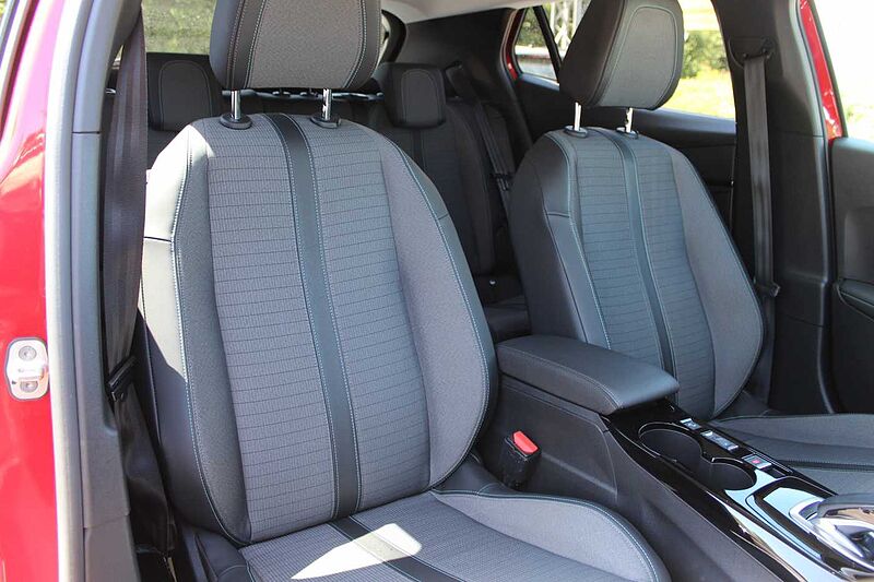 Peugeot 2008 Elektro Allure Pack