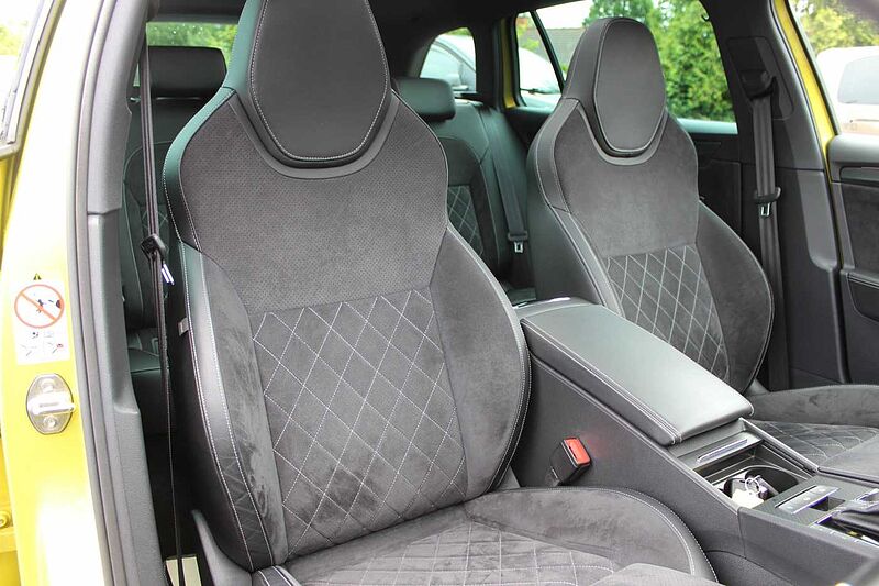 SKODA Superb Combi 2.0 TDI 4x4 DSG Sportline