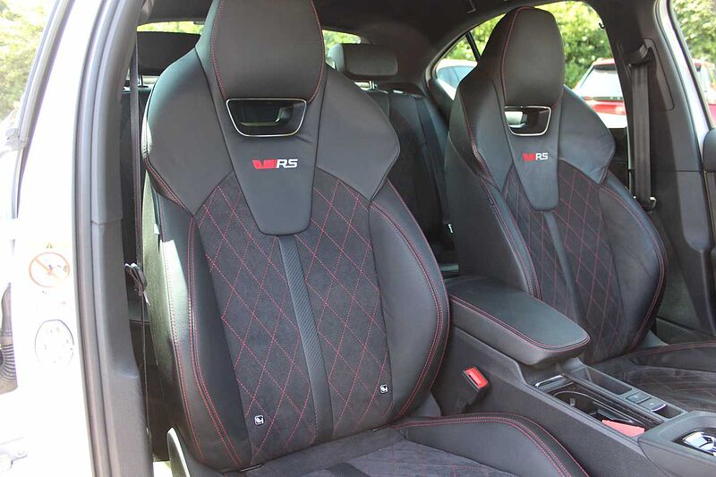 SKODA Octavia 2.0 TSI DSG RS First Edition