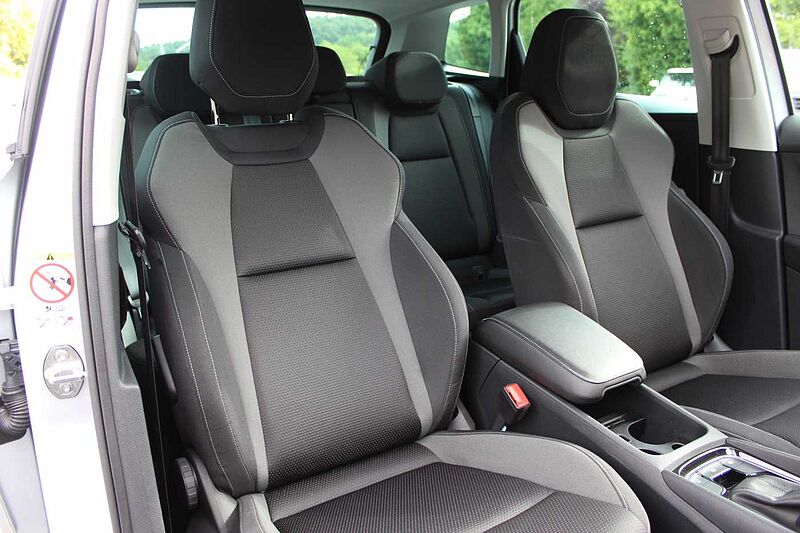 SKODA Karoq 1.5 TSI DSG Tour